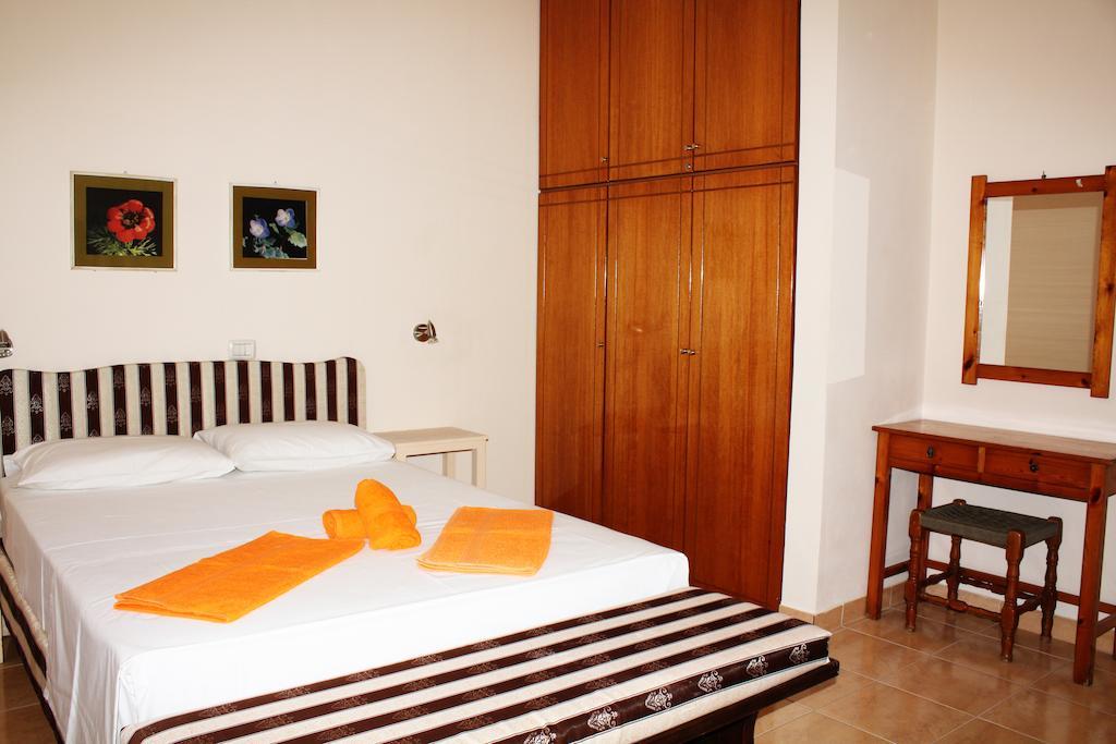 Marku Palace Ksamil Room photo
